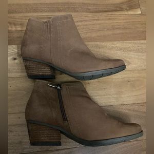 Brown waterproof boots!